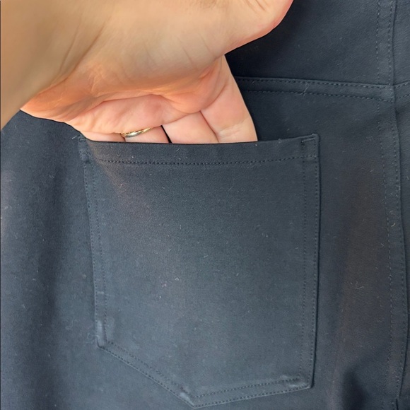 SPANX Classic Black Leggings with Faux Front Pockets - Size M - Picture 4 of 8